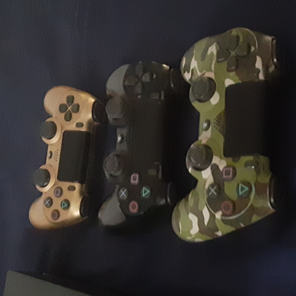 Ps4 - Picture 2 of 2